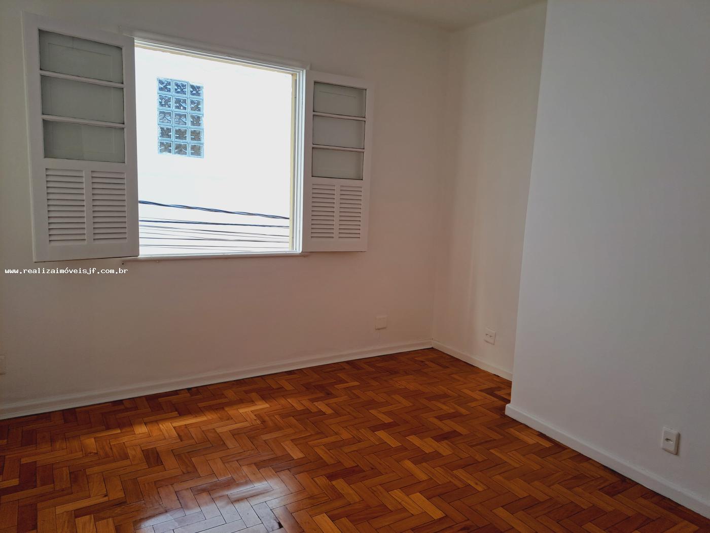 Apartamento à venda com 3 quartos, 95m² - Foto 2