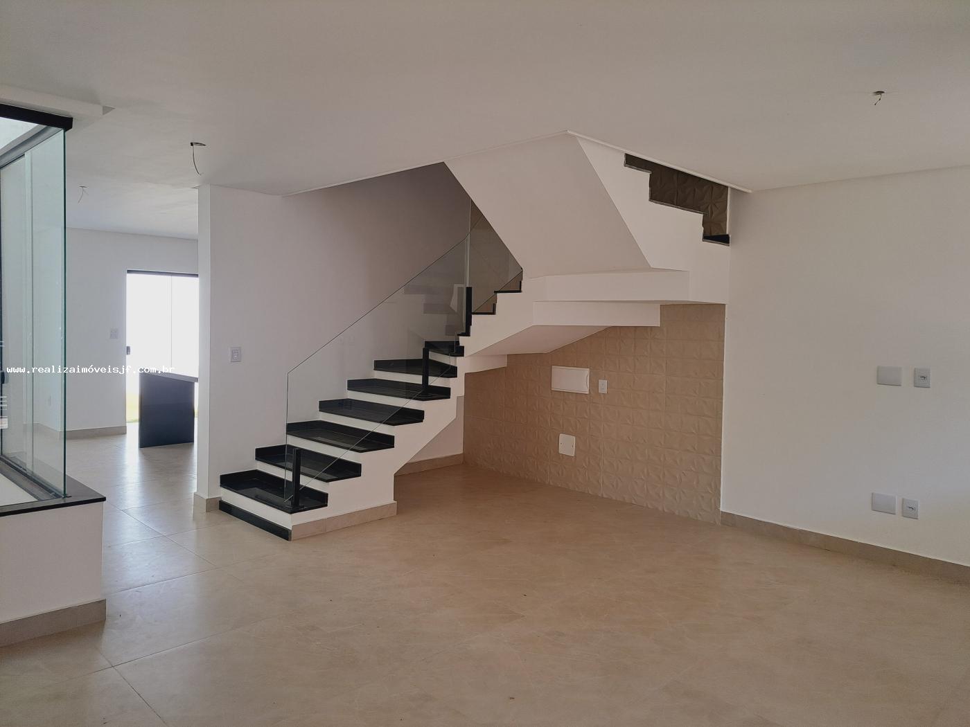 Casa à venda com 3 quartos, 150m² - Foto 4