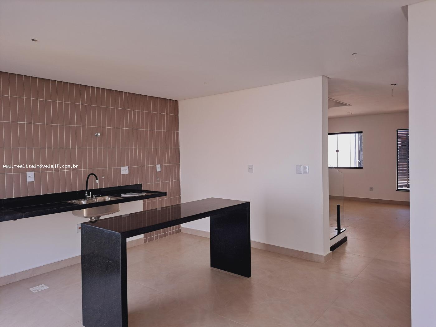 Casa à venda com 3 quartos, 150m² - Foto 9