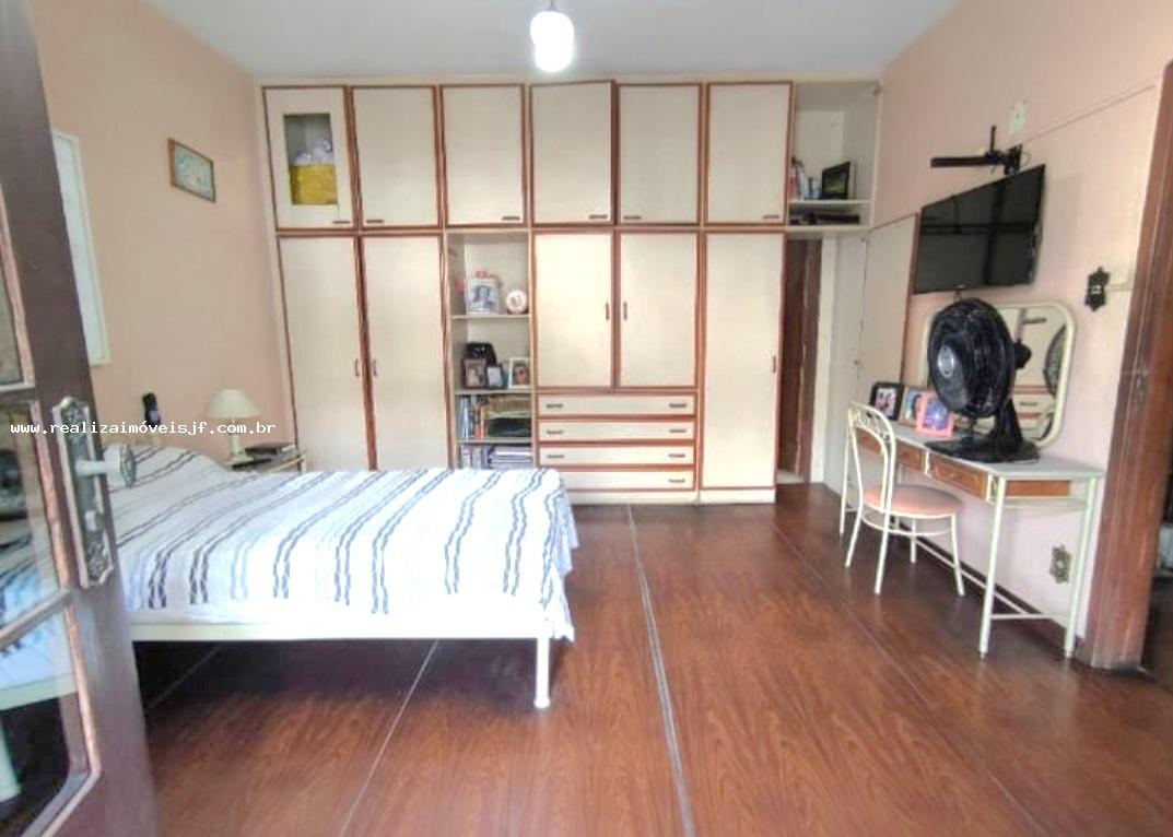 Casa à venda com 3 quartos, 221m² - Foto 16